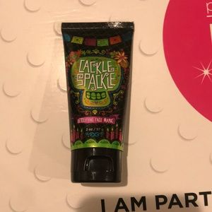 Perfectly Posh Cackle Spackle mask